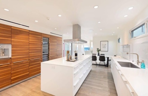 Eastern Malibu House | Vue de Reves by Stay Awhile Villas