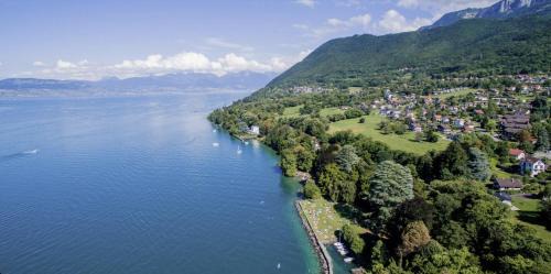 Lugrin Apartment | Vue Lac Léman & Piscine - Parking free - Confort Appart 6 pers