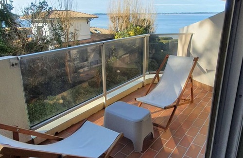Cote Landaise Apartment | Vue mer Arcachon Pereire. T1 bis sur la Plage. Tout Confort, Parking, Wifi, etc