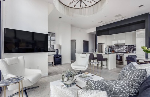 Midtown Apartment | Vue Spectaculaire Penthouse by Atlanta Luxury Rentals