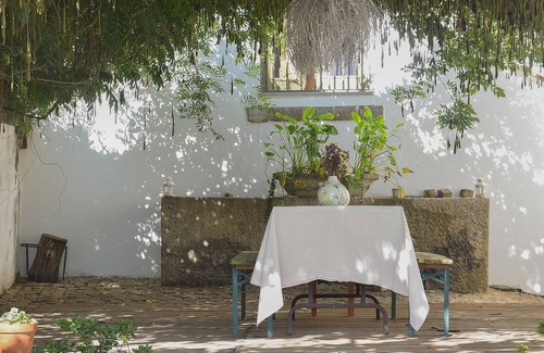 Sao Martinho da Cortica House | VUMBA – The Bue-Maria Suite