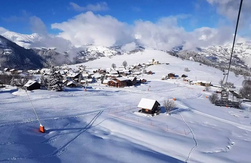 Albiez-le-Vieux Apartment | VVF Albiez-Montrond Maurienne - Large 2-room apartment for 6 people + 1 baby