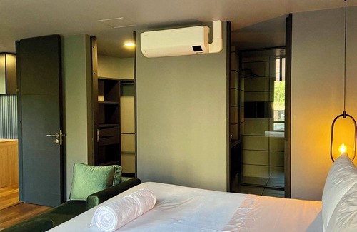 Los Naranjos Apartment | w* | Astounding Duplex in Poblado