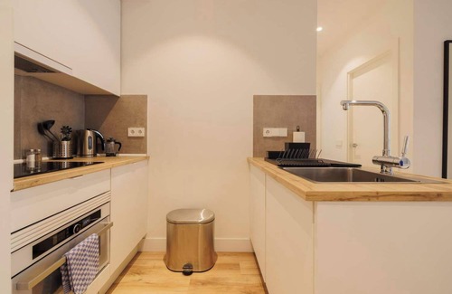 Palacio Apartment | w* | Cozy 2BR at Palacio Real