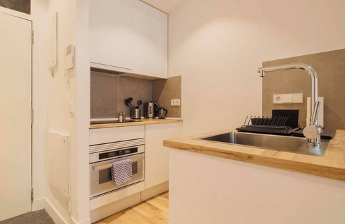Palacio Apartment | w* | Cozy 2BR at Palacio Real
