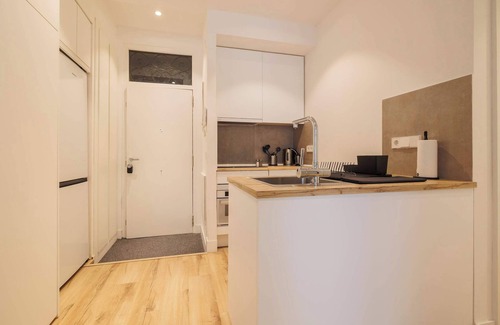 Palacio Apartment | w* | Cozy 2BR at Palacio Real