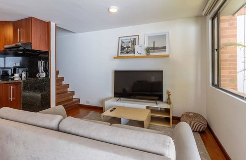 Chico Reservado Apartment | w* | Cozy Duplex in Parque 93
