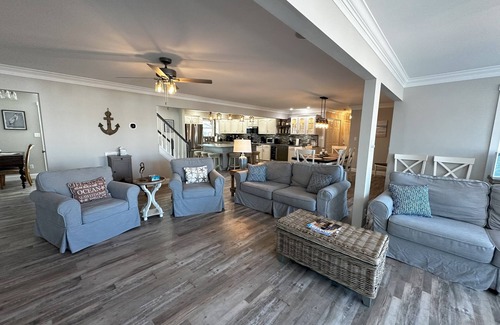 Keen-Wik On the Bay House | W. Fenwick Beach Retreat-Saltwater Pool and Canal Front! Minutes to Fenwick & OC