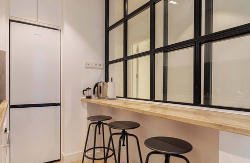 Palacio Apartment | w* | Lovely 2BR at Palacio Real