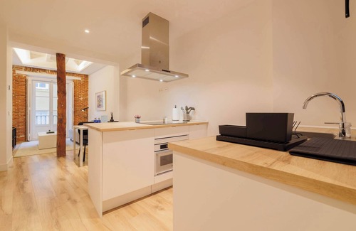 Palacio Apartment | w* | Luxury 2BR at Palacio Real
