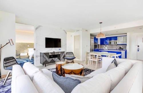 Barrier Island Condo | W Residences 2 Bed Unit | Beachfront and Luxe Stay