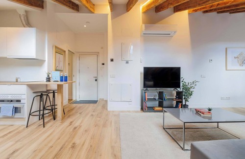Palacio Apartment | w* | Splendid Loft at Palacio Real