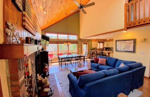 Bretton Woods Villa | W8 Mount Washington Place Townhome great slope views fireplace large deck yard and ping pong