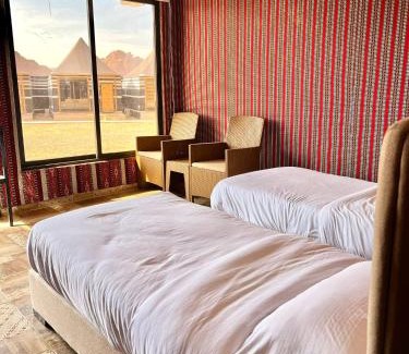 Wadi Rum Hotel | Wadi Rum Desert Tours and Glamping with Hussein