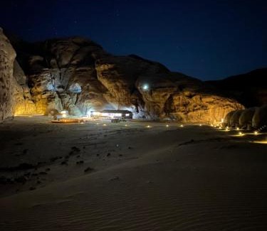 Wadi Rum Hotel | Wadi Rum Neom camp