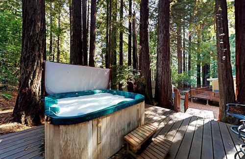 Cazadero House | Wagging Woods