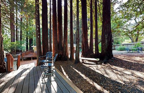 Cazadero House | Wagging Woods