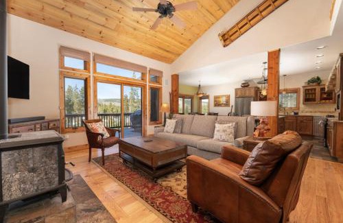 Pole Creek Meadows House | Wagon Ranch Ultimate Retreat with Hot Tub