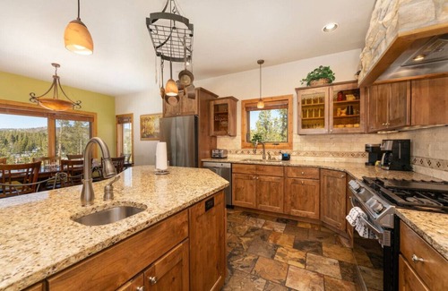 Pole Creek Meadows House | Wagon Ranch Ultimate Retreat | Hot Tub | Families