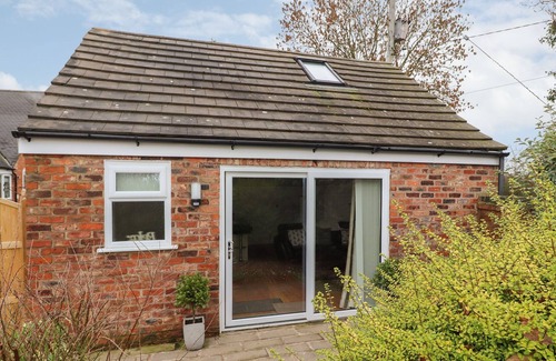 Cotebrook Cottage | WAGTAIL, with a garden in Tarporley