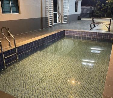 Kawasan Perindustrian Chendering House | Wahee homestay