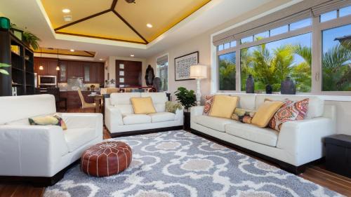 Kamuela House | WAHI MALU Comfortable 3BR Single-Level KaMilo Home Near Pool
