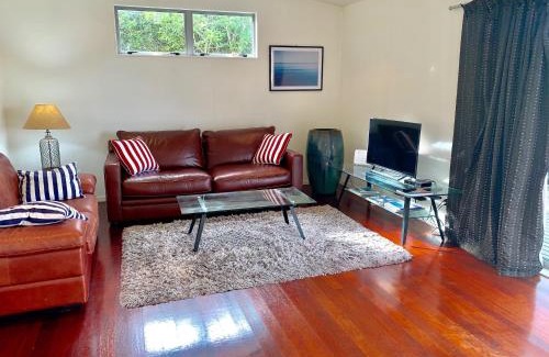 Surfdale House | Waiheke Island Oneroa