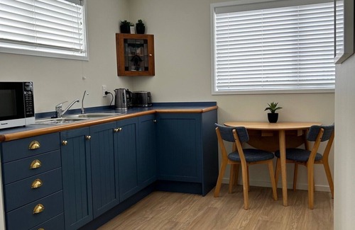 Waikawa Bay Apartment | Waikawa Hideaway Cottage