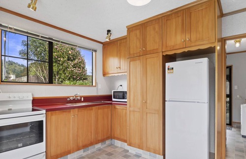 Waikawa House | Waikawa Mountain View - Waikawa Holiday Home