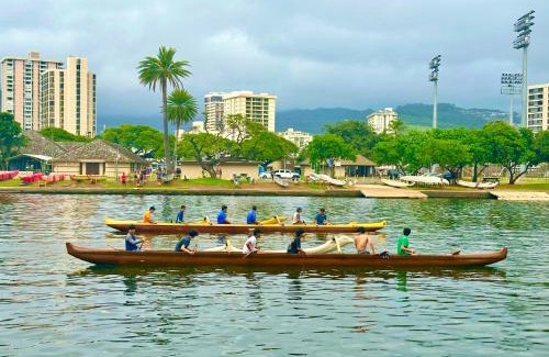 Waikiki Apartment | WAIKIKI 2 BEDROOMS, 1 BATH, FREE PARKING, SLEEP 6