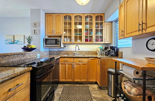 McCully - Moiliili Apartment | Waikiki 6 Beds Free Parking 9th Floor