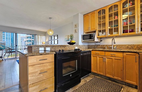 McCully - Moiliili Apartment | Waikiki 6 Beds Free Parking 9th Floor