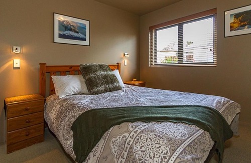 National Park Village House | Waimarino Lodge - National Park Holiday Home