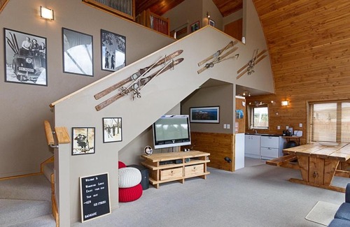 National Park Village House | Waimarino Lodge - National Park Holiday Home