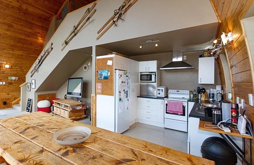 National Park Village House | Waimarino Lodge - National Park Holiday Home