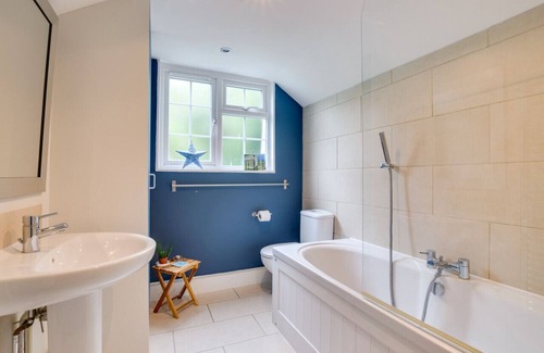Hythe House | Wainstones Cottage - Two Bedroom House, Sleeps 4