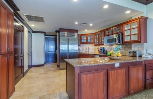 Wailua Condo | Waipouli Beach Resort Exquisite Beautifully Decorated Extra Large Luxury
