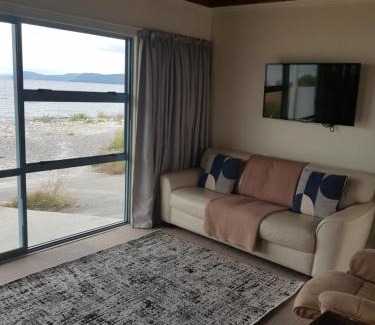 Waitahanui Hotel | Waitahanui Lodge