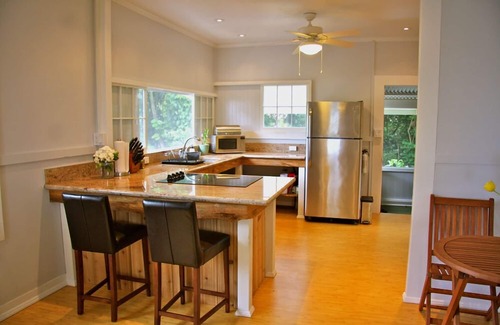 Hilo House | Waiuli Beach Cottage ~ Oceanfront at Richardson Beach Hilo Swim & Snorkel