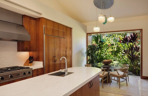 Kaupulehu House | Waiulu Tropical Sanctuary ~ Hualalai ~ Infinity Pool ~ Personal concierge