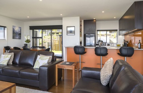 Atawhai House | Wakatu View - Nelson Luxury Holiday Home