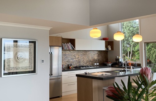 Kerikeri House | Wake up to the beautiful Bay of Islands. Family home overlooking Kerikeri Inlet
