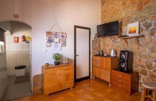 Aljezur House | Wake up to the sea in this charming house in Aljezur
