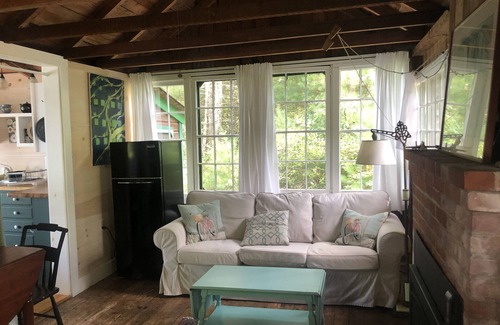 Plymouth Cabin | Wake up to the sound of gentle waves and breakfast overlooking the lake.