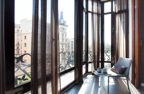 Sant Antoni Apartment | Walden - 2 bed 1 bath apartment, bay window, next To Plaça Catalunyan