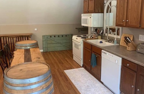 Reva Apartment | Walden Hall's Enchanted Poets’ Loft Studio Apt.