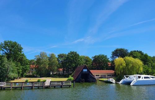 Schmoeckwitz Hotel | Waldhotel am See Berlin-Schmöckwitz