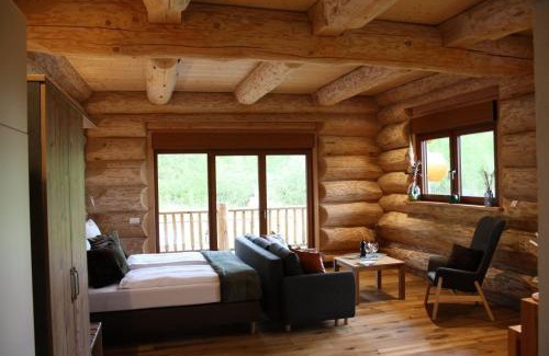 Neuhutten Apartment | Waldzeit Lodge - Ferienwohnung Hase