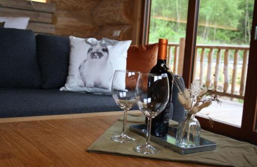 Neuhutten Apartment | Waldzeit Lodge - Ferienwohnung Hase