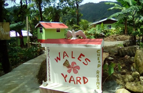 Wotten Waven Cabin | Wale's Yard, Breadfruit Tree Room, clean and comfortable